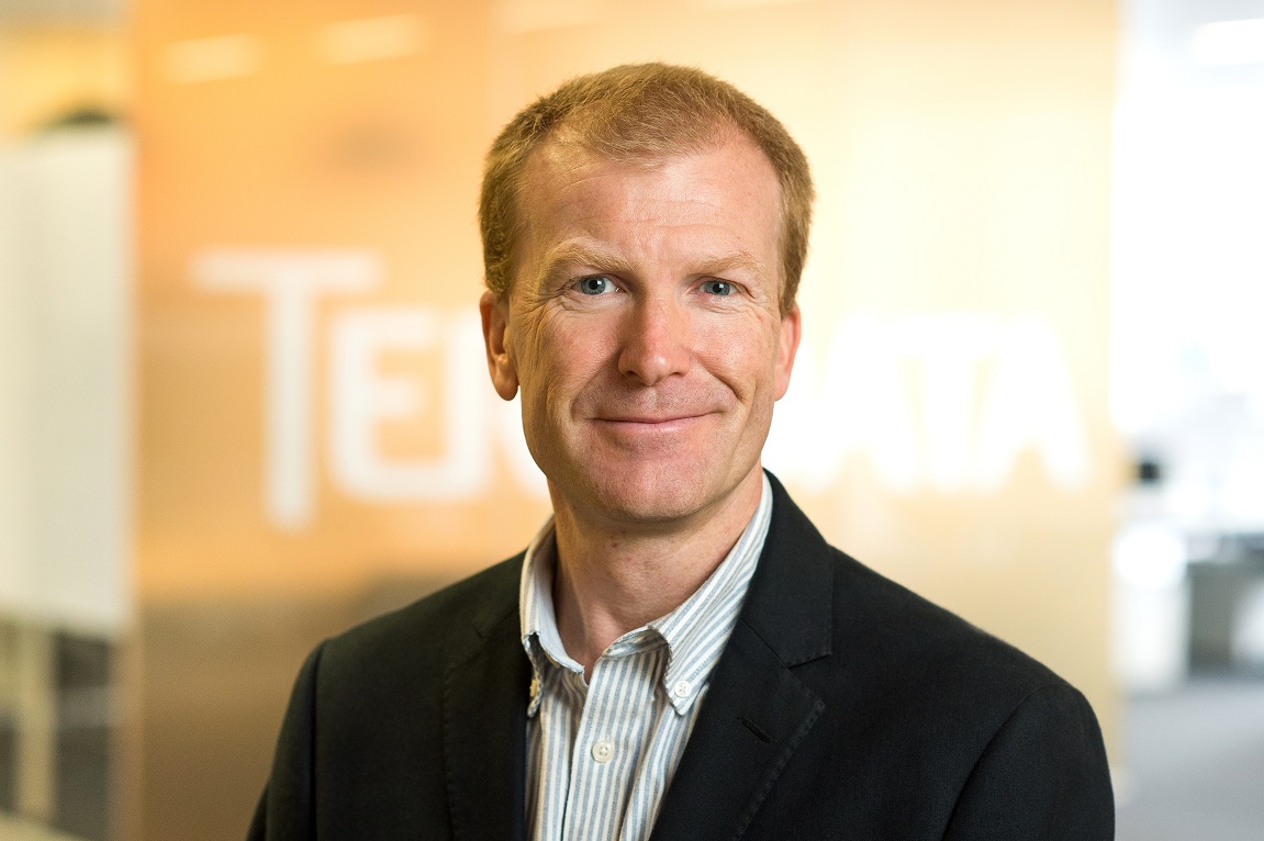 Portrait of Greg Loxton